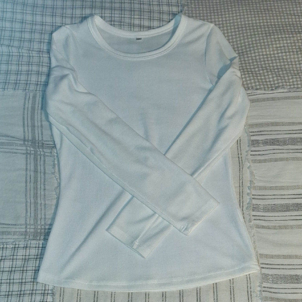 Women's White Long-Sleeve Crewneck Top